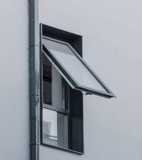 aluminium awning windows image