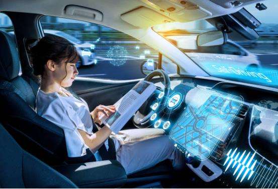 Image Women in Autonomous Driverless Car