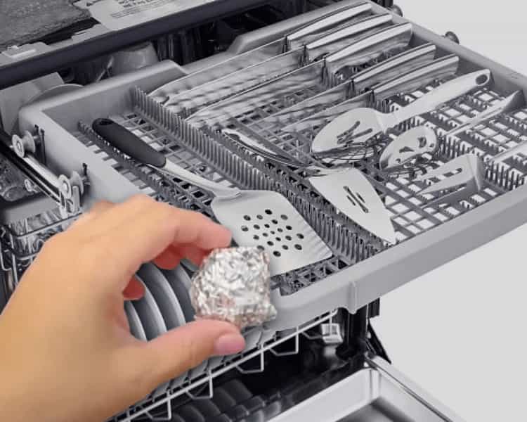 Can You Put Aluminum Foil in the Dishwasher?